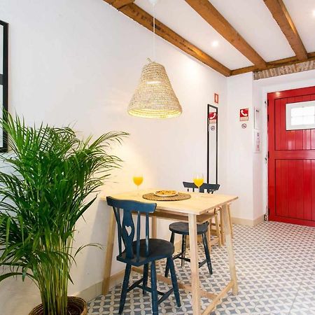 Trendy Lisbon Home With Terrace Lx Factory Exterior foto